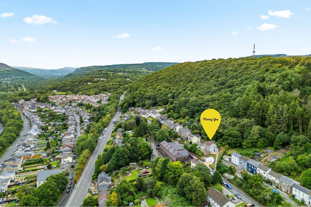 Dyffryn Road, Alltwen, Pontardawe, Swansea, SA8 3BY