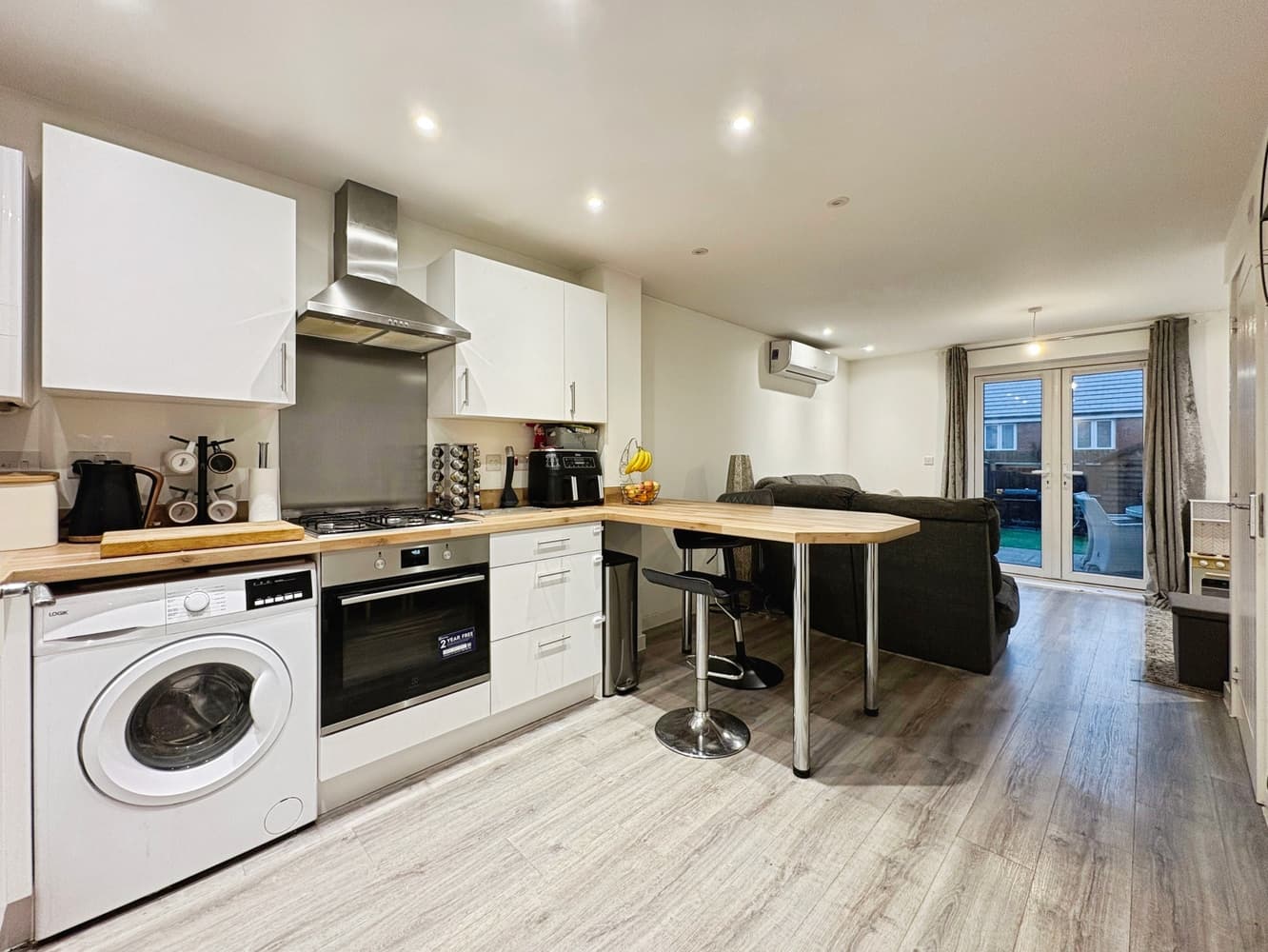 Narcissus Way, Lyde Green