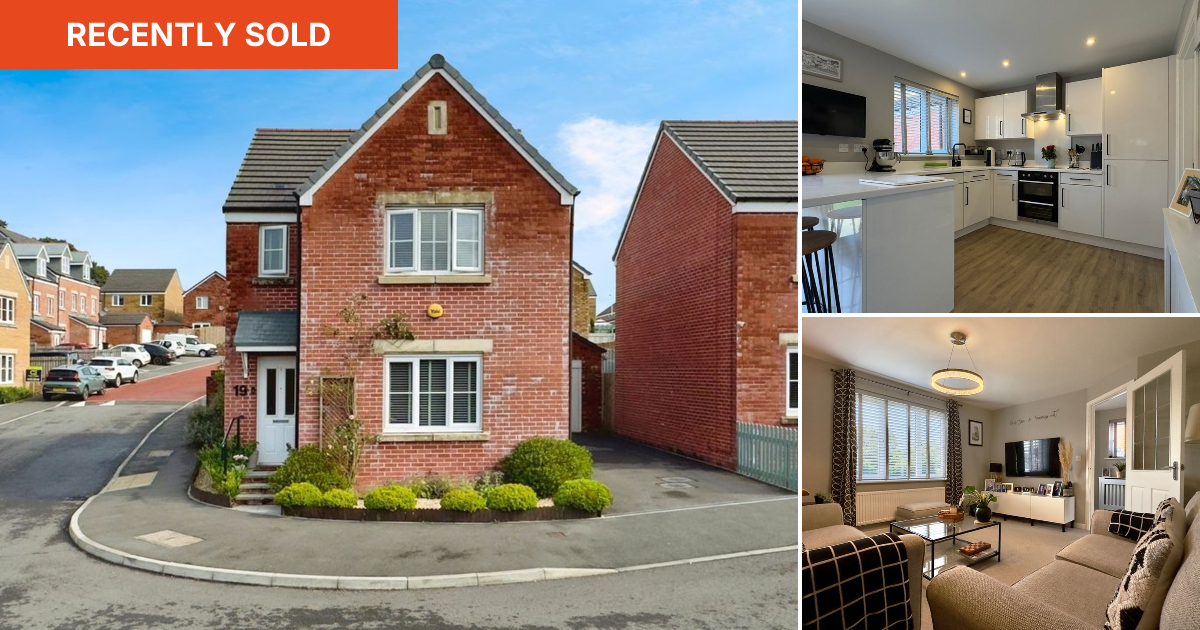 3 bed detached house for sale in Heol Cynfeli, Pontardawe, Swansea ...